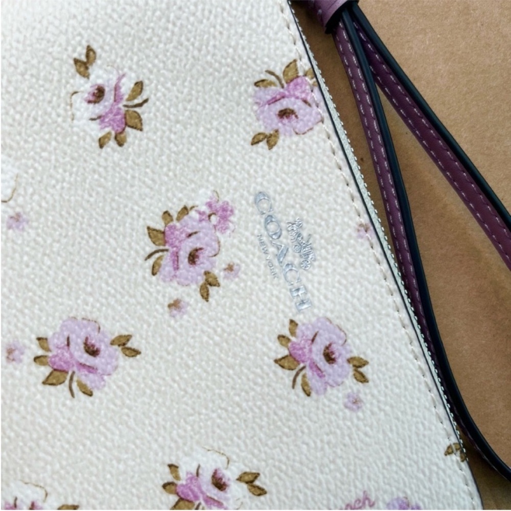 Coach Corner Zip Wristlet With Floral Print # CAL72 - Picture 3 of 6